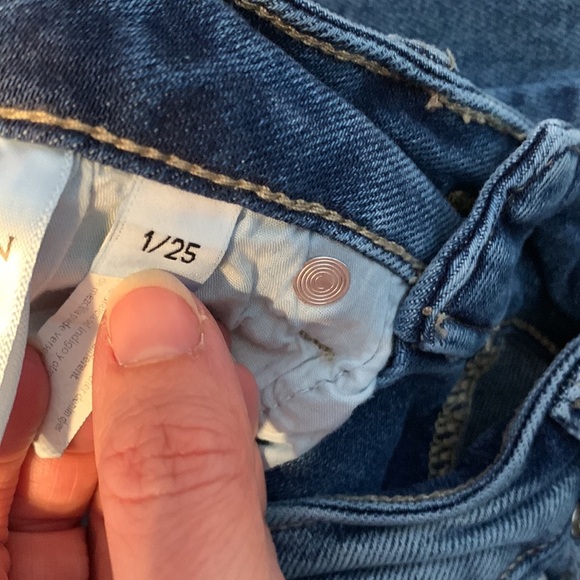 Risen distressed chewed hem ankle jeans straight crop size 1/25 med dark wash - Picture 5 of 8